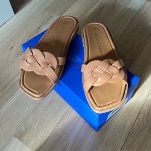 Good condition few time wear